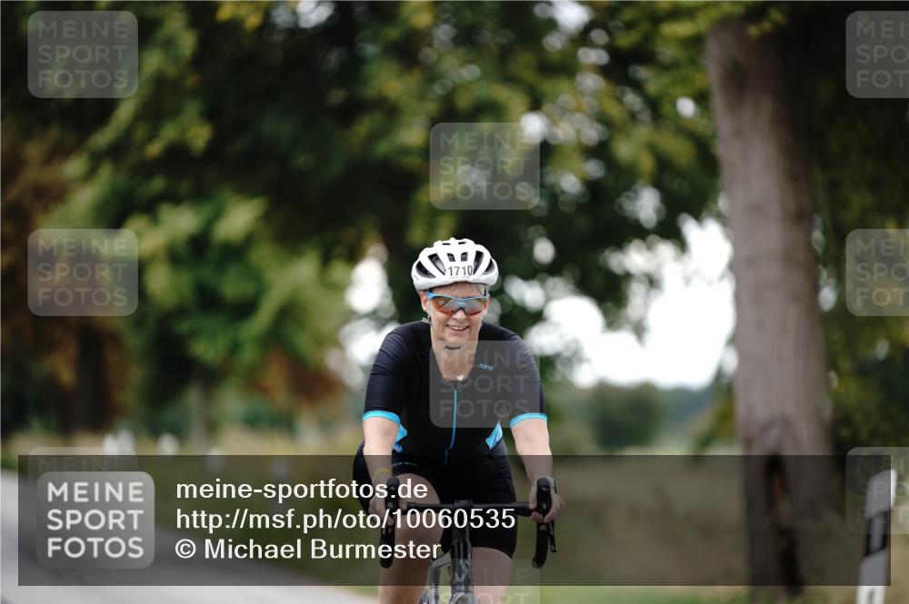 30.08.2026 - Elbe Triathlon Hamburg Michael Burmester http://msf.ph/oto/10060535 30.08.2026 11:47:03 Radfahren 1710 meine-sportfotos.de