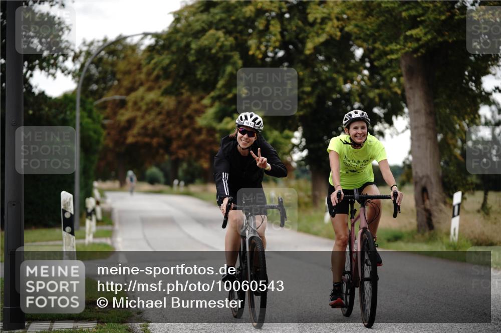 30.08.2026 - Elbe Triathlon Hamburg Michael Burmester http://msf.ph/oto/10060543 30.08.2026 11:47:14 Radfahren 1604, 1613 meine-sportfotos.de