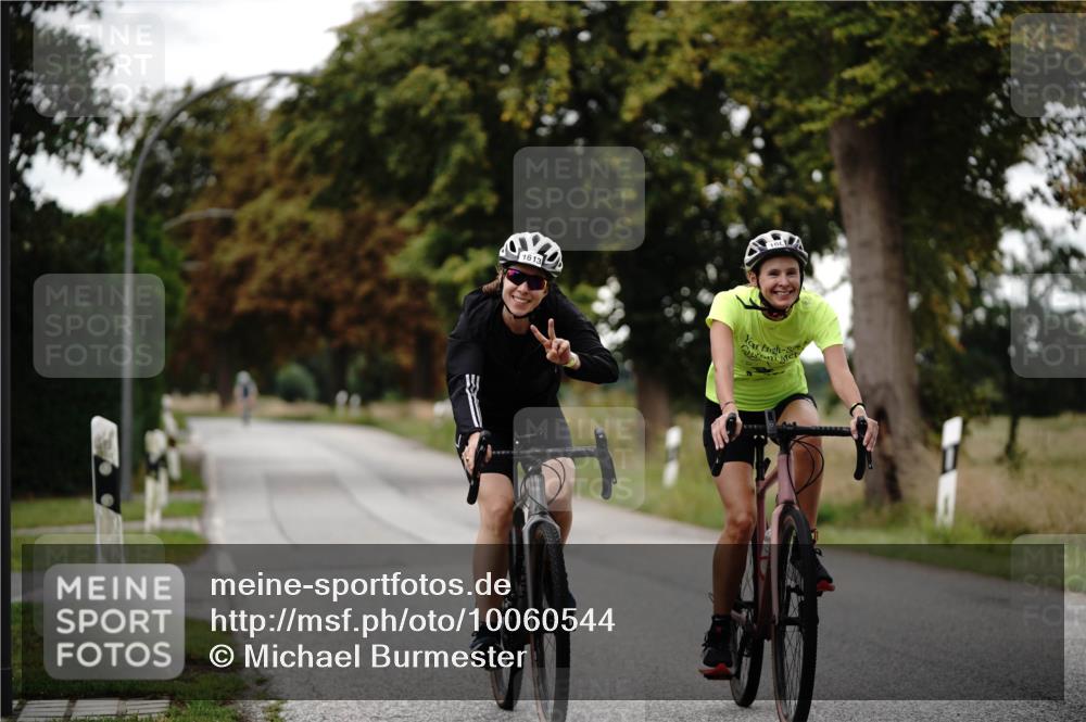 30.08.2026 - Elbe Triathlon Hamburg Michael Burmester http://msf.ph/oto/10060544 30.08.2026 11:47:14 Radfahren 1604, 1613 meine-sportfotos.de