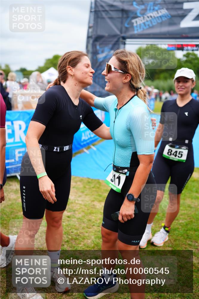 30.08.2026 - Elbe Triathlon Hamburg LAZAROV Photography http://msf.ph/oto/10060545 30.08.2026 11:41:12 Ziel 1302 meine-sportfotos.de