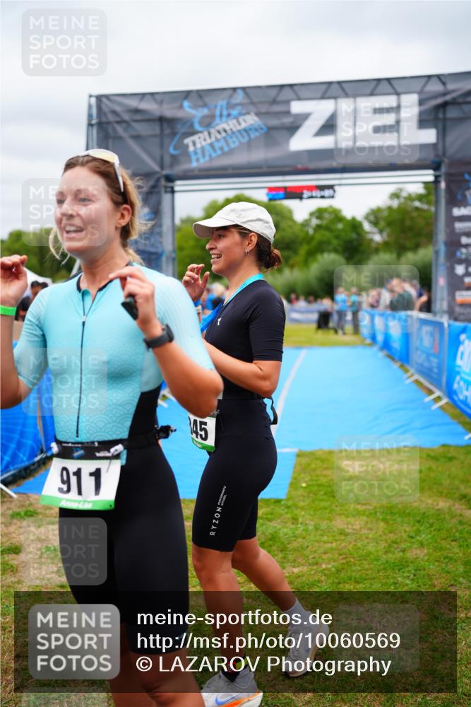 30.08.2026 - Elbe Triathlon Hamburg LAZAROV Photography http://msf.ph/oto/10060569 30.08.2026 11:41:16 Ziel 806, 1278 meine-sportfotos.de
