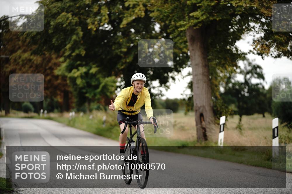30.08.2026 - Elbe Triathlon Hamburg Michael Burmester http://msf.ph/oto/10060570 30.08.2026 11:47:49 Radfahren 1692 meine-sportfotos.de