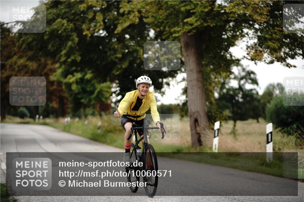 30.08.2026 - Elbe Triathlon Hamburg Michael Burmester http://msf.ph/oto/10060571 30.08.2026 11:47:49 Radfahren 1692 meine-sportfotos.de