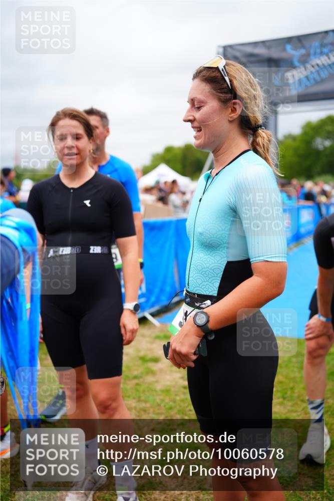 30.08.2026 - Elbe Triathlon Hamburg LAZAROV Photography http://msf.ph/oto/10060578 30.08.2026 11:41:20 Ziel 806, 1202, 1278 meine-sportfotos.de