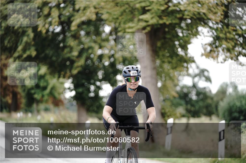 30.08.2026 - Elbe Triathlon Hamburg Michael Burmester http://msf.ph/oto/10060582 30.08.2026 11:48:06 Radfahren 1617, 1636, 1672 meine-sportfotos.de