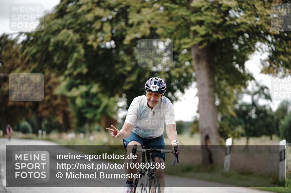 30.08.2026 - Elbe Triathlon Hamburg Michael Burmester http://msf.ph/oto/10060598 30.08.2026 11:48:30 Radfahren 1682 meine-sportfotos.de