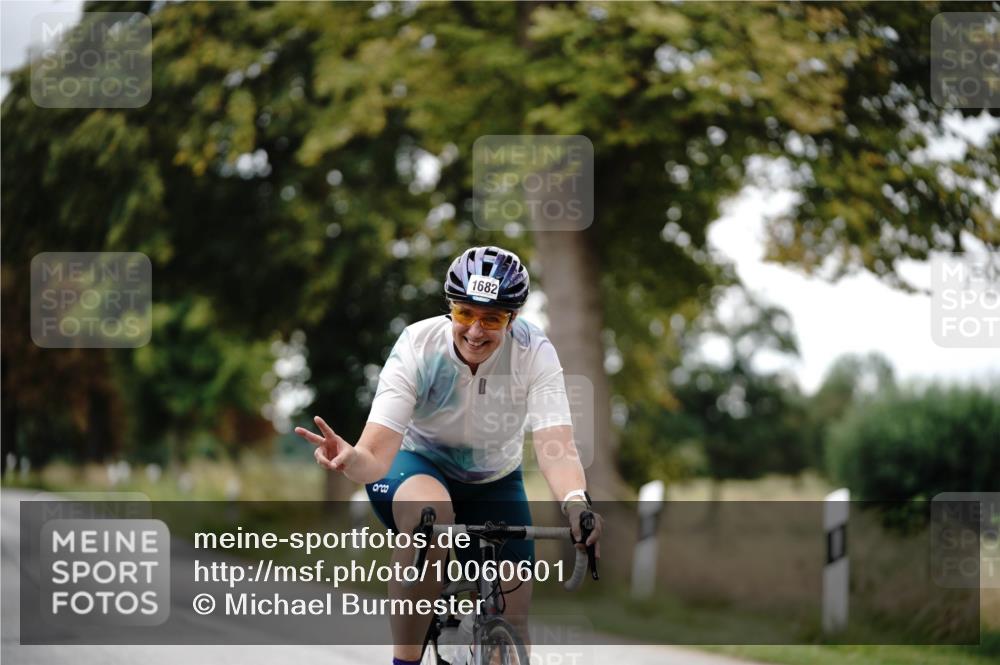30.08.2026 - Elbe Triathlon Hamburg Michael Burmester http://msf.ph/oto/10060601 30.08.2026 11:48:31 Radfahren 1682 meine-sportfotos.de