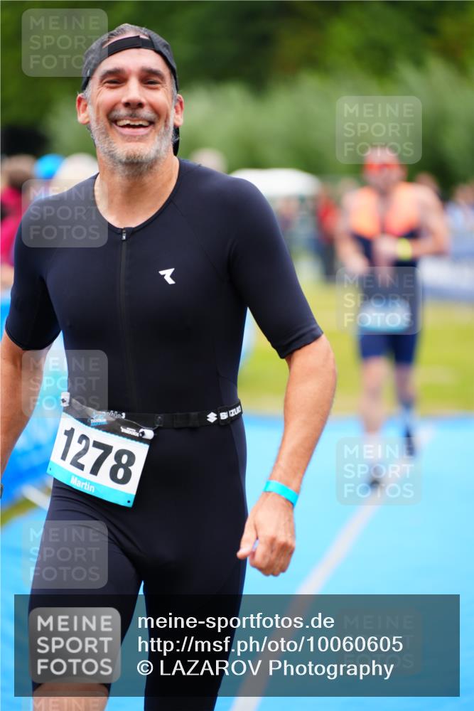 30.08.2026 - Elbe Triathlon Hamburg LAZAROV Photography http://msf.ph/oto/10060605 30.08.2026 11:41:25 Ziel 806, 1202, 1278 meine-sportfotos.de