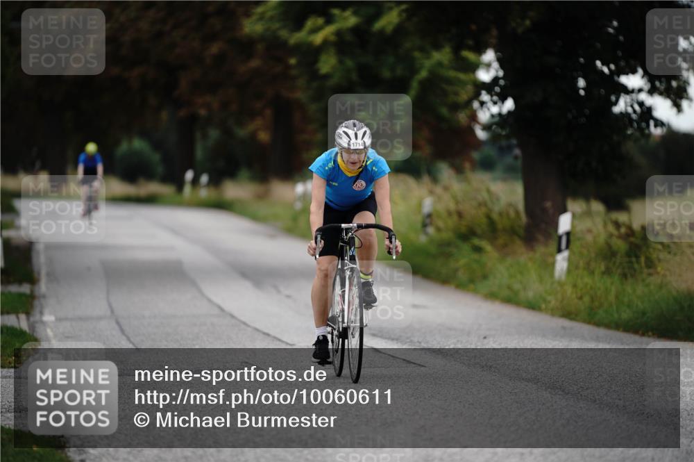 30.08.2026 - Elbe Triathlon Hamburg Michael Burmester http://msf.ph/oto/10060611 30.08.2026 11:49:24 Radfahren 1714 meine-sportfotos.de