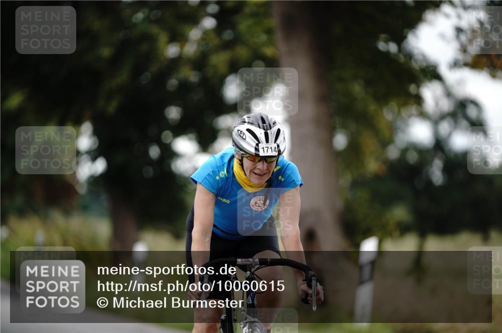 30.08.2026 - Elbe Triathlon Hamburg Michael Burmester http://msf.ph/oto/10060615 30.08.2026 11:49:25 Radfahren 1714 meine-sportfotos.de