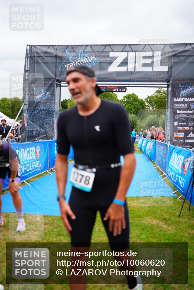 30.08.2026 - Elbe Triathlon Hamburg LAZAROV Photography http://msf.ph/oto/10060620 30.08.2026 11:41:28 Ziel 1202, 1209 meine-sportfotos.de