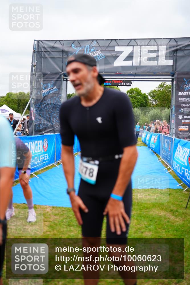 30.08.2026 - Elbe Triathlon Hamburg LAZAROV Photography http://msf.ph/oto/10060623 30.08.2026 11:41:28 Ziel 1202, 1209 meine-sportfotos.de