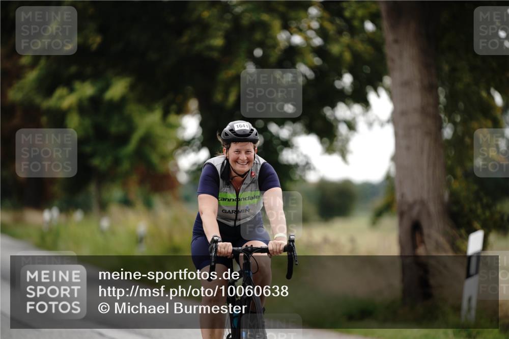 30.08.2026 - Elbe Triathlon Hamburg Michael Burmester http://msf.ph/oto/10060638 30.08.2026 11:50:23 Radfahren 1641, 1717 meine-sportfotos.de