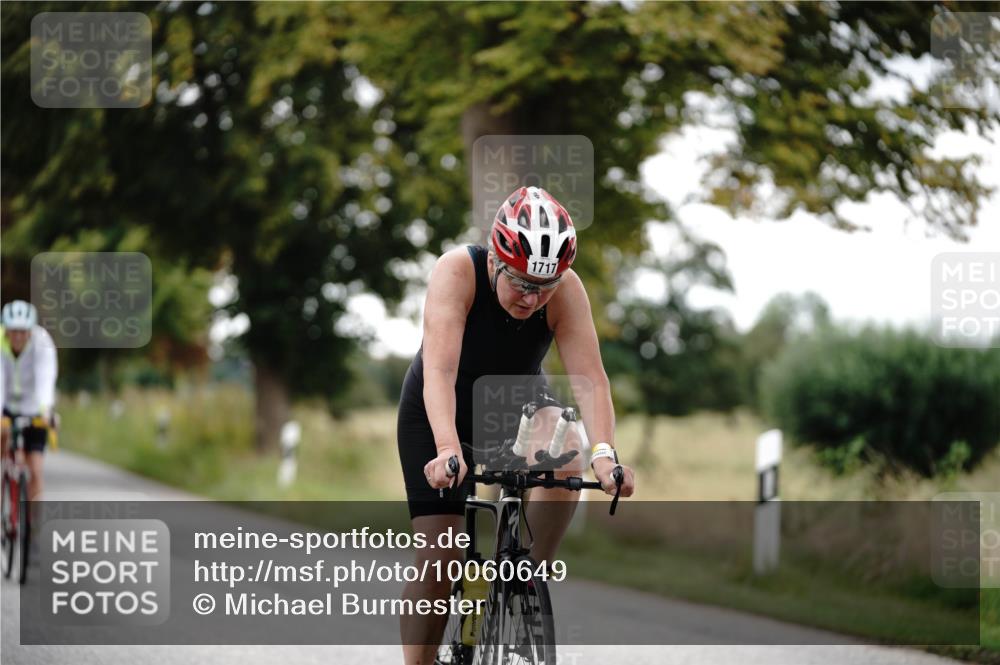 30.08.2026 - Elbe Triathlon Hamburg Michael Burmester http://msf.ph/oto/10060649 30.08.2026 11:50:29 Radfahren 1605, 1717, 1720 meine-sportfotos.de