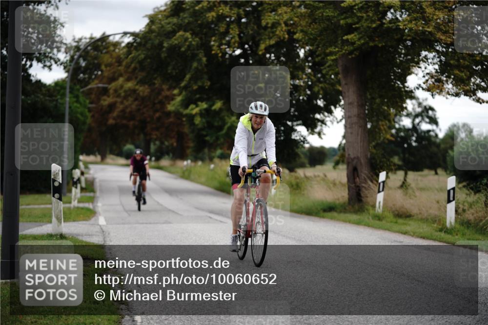 30.08.2026 - Elbe Triathlon Hamburg Michael Burmester http://msf.ph/oto/10060652 30.08.2026 11:50:30 Radfahren 1605, 1717, 1720 meine-sportfotos.de