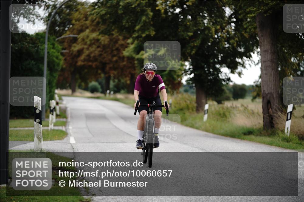 30.08.2026 - Elbe Triathlon Hamburg Michael Burmester http://msf.ph/oto/10060657 30.08.2026 11:50:32 Radfahren 1605, 1720 meine-sportfotos.de