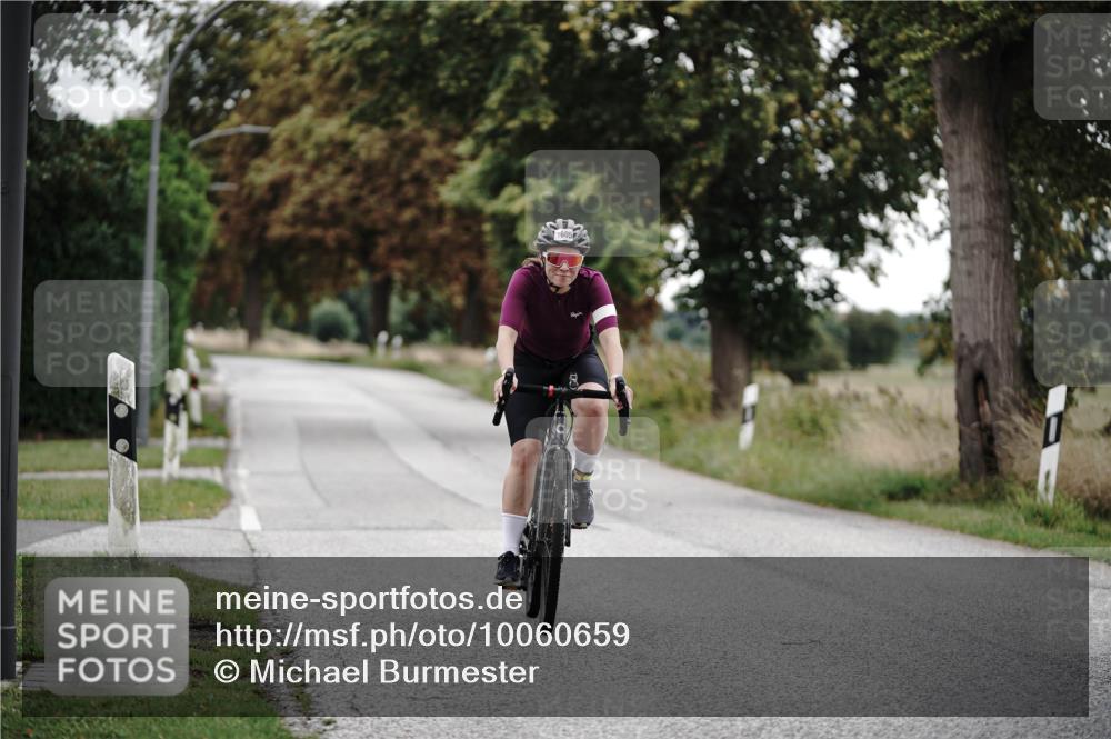 30.08.2026 - Elbe Triathlon Hamburg Michael Burmester http://msf.ph/oto/10060659 30.08.2026 11:50:33 Radfahren 1605, 1720 meine-sportfotos.de
