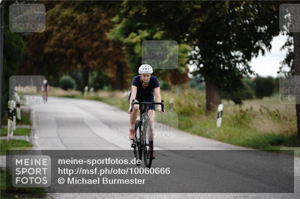 30.08.2026 - Elbe Triathlon Hamburg Michael Burmester http://msf.ph/oto/10060666 30.08.2026 11:50:51 Radfahren 1592 meine-sportfotos.de