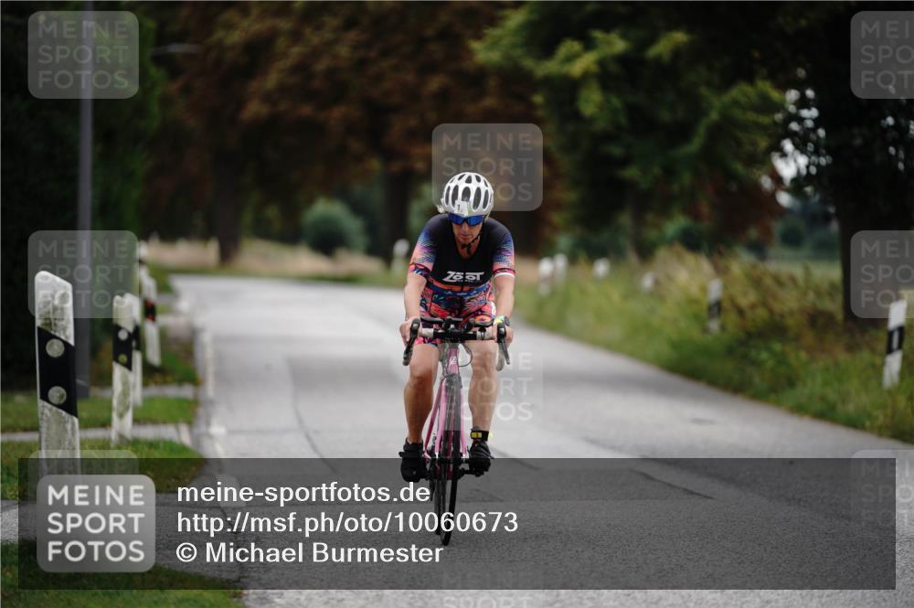 30.08.2026 - Elbe Triathlon Hamburg Michael Burmester http://msf.ph/oto/10060673 30.08.2026 11:50:59 Radfahren 1713 meine-sportfotos.de