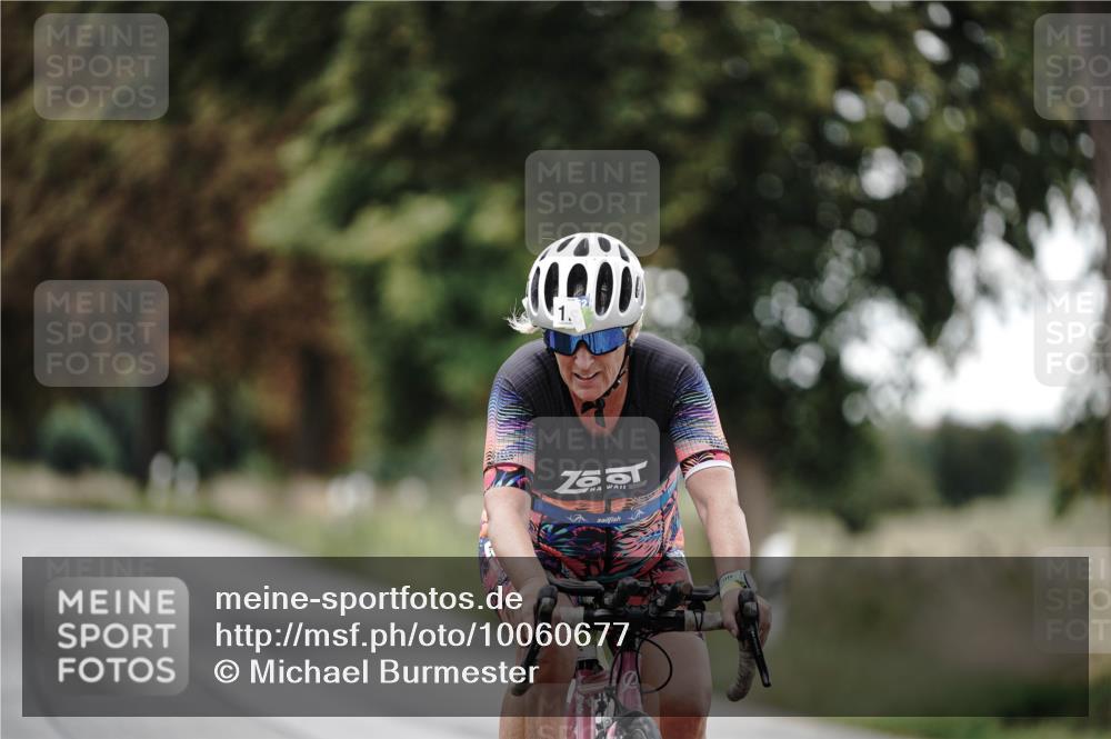 30.08.2026 - Elbe Triathlon Hamburg Michael Burmester http://msf.ph/oto/10060677 30.08.2026 11:51:01 Radfahren 1713 meine-sportfotos.de
