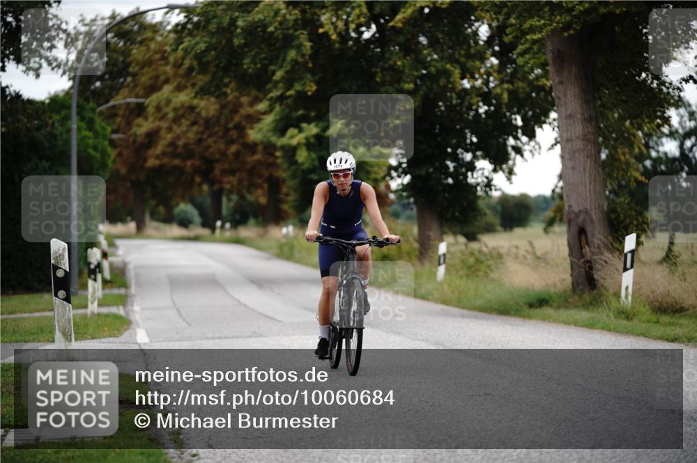 30.08.2026 - Elbe Triathlon Hamburg Michael Burmester http://msf.ph/oto/10060684 30.08.2026 11:51:42 Radfahren 1674 meine-sportfotos.de