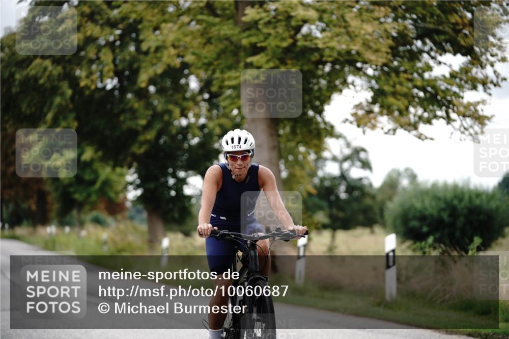 30.08.2026 - Elbe Triathlon Hamburg Michael Burmester http://msf.ph/oto/10060687 30.08.2026 11:51:43 Radfahren 1674 meine-sportfotos.de