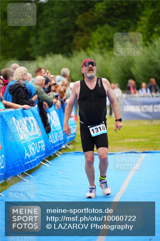30.08.2026 - Elbe Triathlon Hamburg LAZAROV Photography http://msf.ph/oto/10060722 30.08.2026 11:41:56 Ziel 720, 1310 meine-sportfotos.de