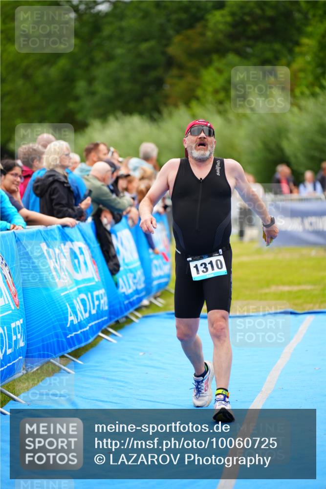 30.08.2026 - Elbe Triathlon Hamburg LAZAROV Photography http://msf.ph/oto/10060725 30.08.2026 11:41:56 Ziel 720, 1310 meine-sportfotos.de
