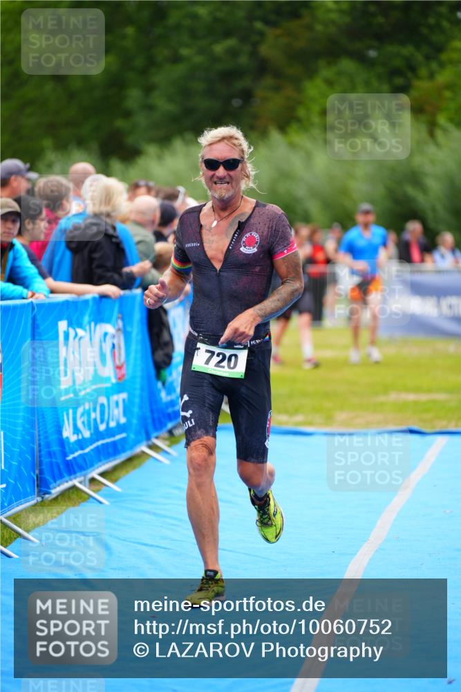 30.08.2026 - Elbe Triathlon Hamburg LAZAROV Photography http://msf.ph/oto/10060752 30.08.2026 11:42:03 Ziel 720, 1207 meine-sportfotos.de