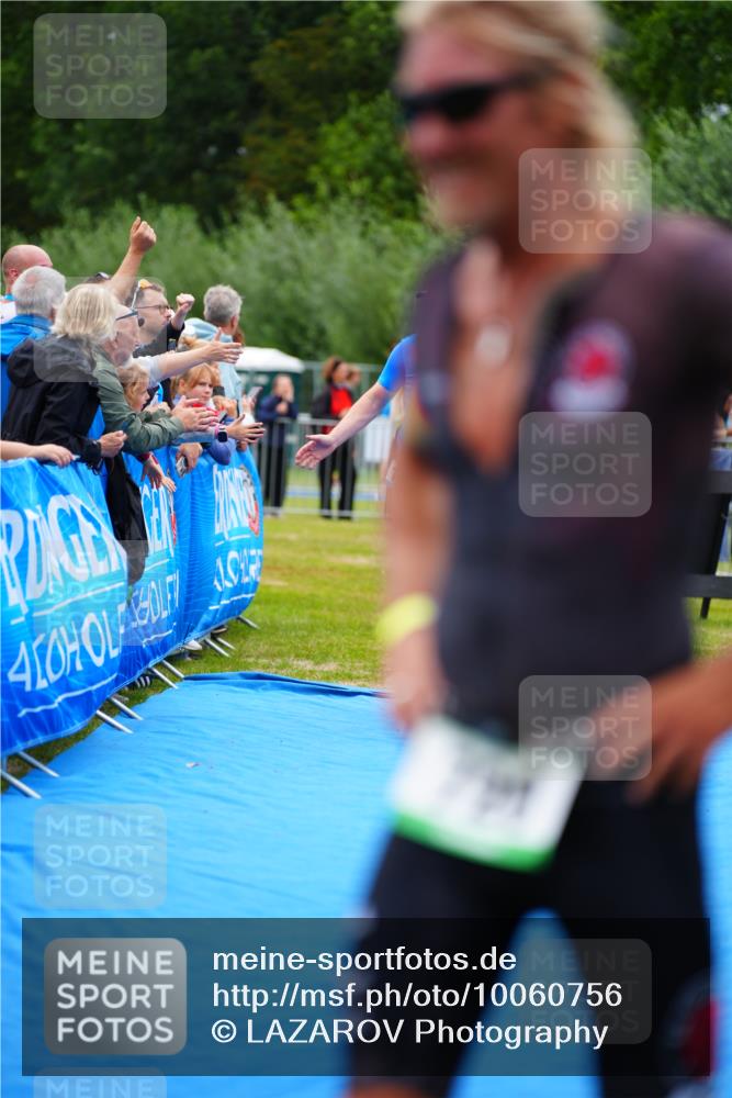 30.08.2026 - Elbe Triathlon Hamburg LAZAROV Photography http://msf.ph/oto/10060756 30.08.2026 11:42:08 Ziel 1207 meine-sportfotos.de