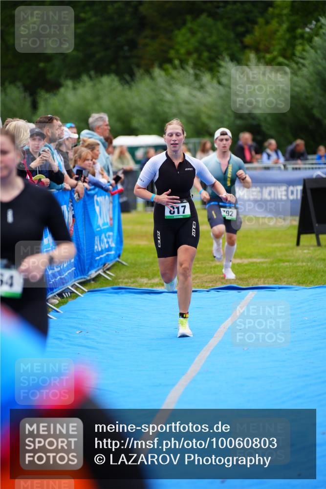30.08.2026 - Elbe Triathlon Hamburg LAZAROV Photography http://msf.ph/oto/10060803 30.08.2026 11:42:20 Ziel 792, 817, 864 meine-sportfotos.de