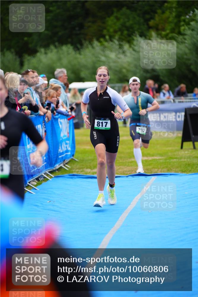 30.08.2026 - Elbe Triathlon Hamburg LAZAROV Photography http://msf.ph/oto/10060806 30.08.2026 11:42:20 Ziel 792, 817, 864 meine-sportfotos.de