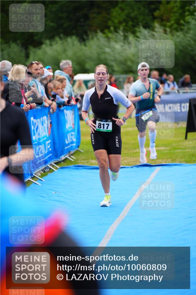 30.08.2026 - Elbe Triathlon Hamburg LAZAROV Photography http://msf.ph/oto/10060809 30.08.2026 11:42:20 Ziel 792, 817, 864 meine-sportfotos.de