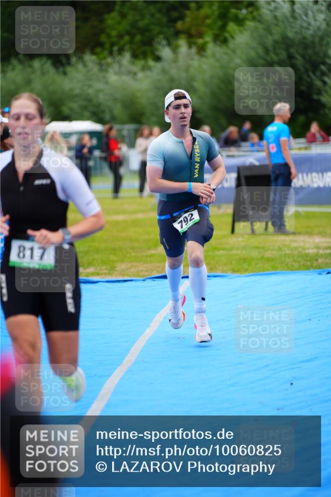 30.08.2026 - Elbe Triathlon Hamburg LAZAROV Photography http://msf.ph/oto/10060825 30.08.2026 11:42:22 Ziel 792, 817, 864 meine-sportfotos.de