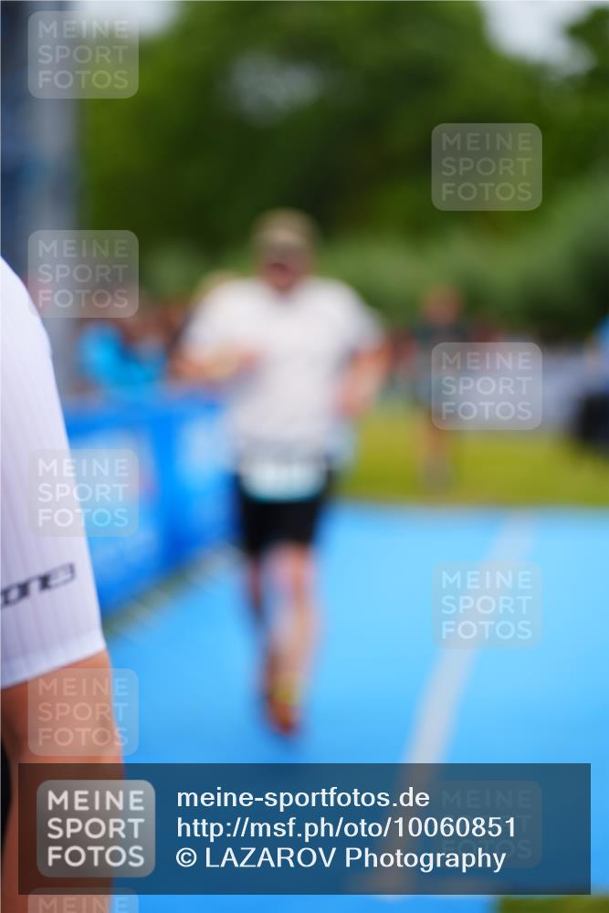 30.08.2026 - Elbe Triathlon Hamburg LAZAROV Photography http://msf.ph/oto/10060851 30.08.2026 11:42:37 Ziel 1142, 1195 meine-sportfotos.de
