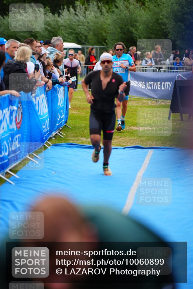 30.08.2026 - Elbe Triathlon Hamburg LAZAROV Photography http://msf.ph/oto/10060899 30.08.2026 11:42:52 Ziel 1238, 1257, 1303, 1325 meine-sportfotos.de