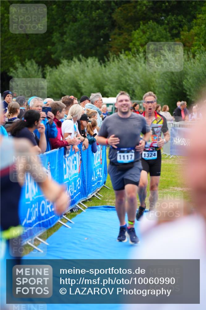30.08.2026 - Elbe Triathlon Hamburg LAZAROV Photography http://msf.ph/oto/10060990 30.08.2026 11:43:10 Ziel 768, 918, 1107, 1255, 1316, 1324 meine-sportfotos.de
