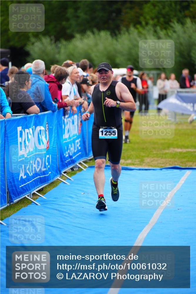 30.08.2026 - Elbe Triathlon Hamburg LAZAROV Photography http://msf.ph/oto/10061032 30.08.2026 11:43:18 Ziel 1242, 1255, 1390 meine-sportfotos.de
