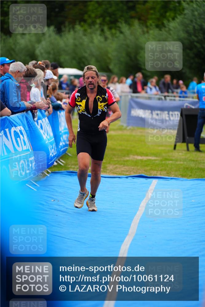 30.08.2026 - Elbe Triathlon Hamburg LAZAROV Photography http://msf.ph/oto/10061124 30.08.2026 11:43:44 Ziel 816, 908, 1273 meine-sportfotos.de