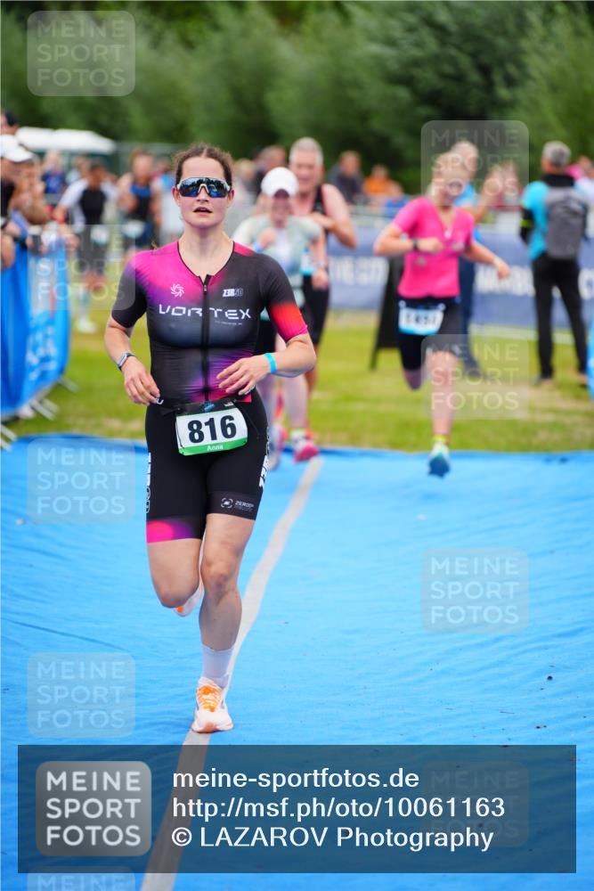 30.08.2026 - Elbe Triathlon Hamburg LAZAROV Photography http://msf.ph/oto/10061163 30.08.2026 11:43:52 Ziel 816, 847, 908, 1345, 1353, 1434 meine-sportfotos.de