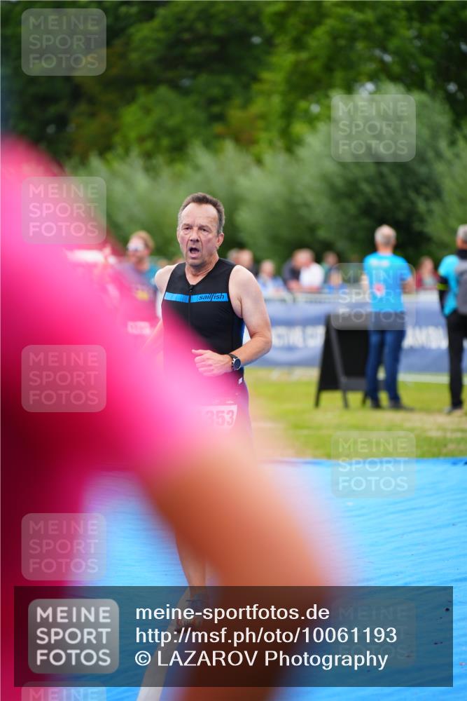 30.08.2026 - Elbe Triathlon Hamburg LAZAROV Photography http://msf.ph/oto/10061193 30.08.2026 11:44:00 Ziel 1227, 1353 meine-sportfotos.de