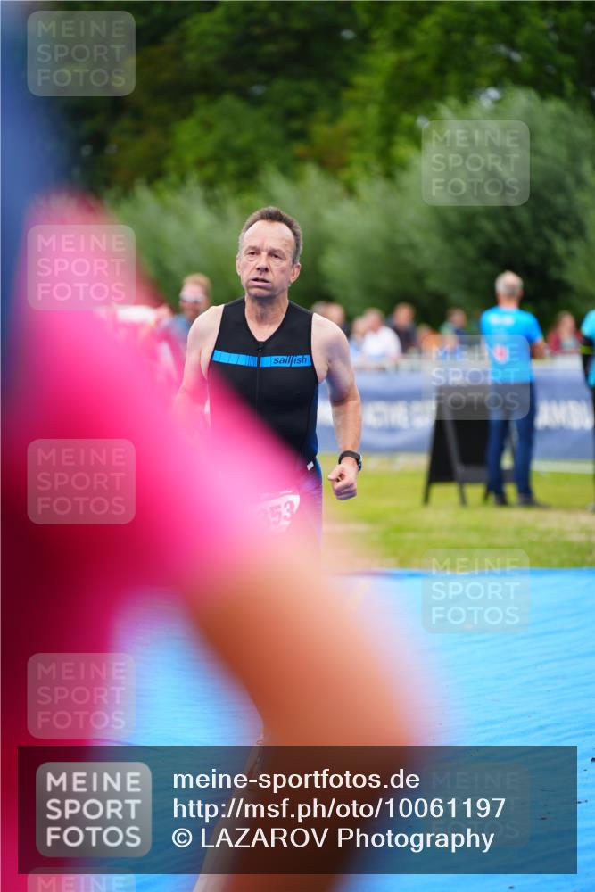30.08.2026 - Elbe Triathlon Hamburg LAZAROV Photography http://msf.ph/oto/10061197 30.08.2026 11:44:00 Ziel 1227, 1353 meine-sportfotos.de