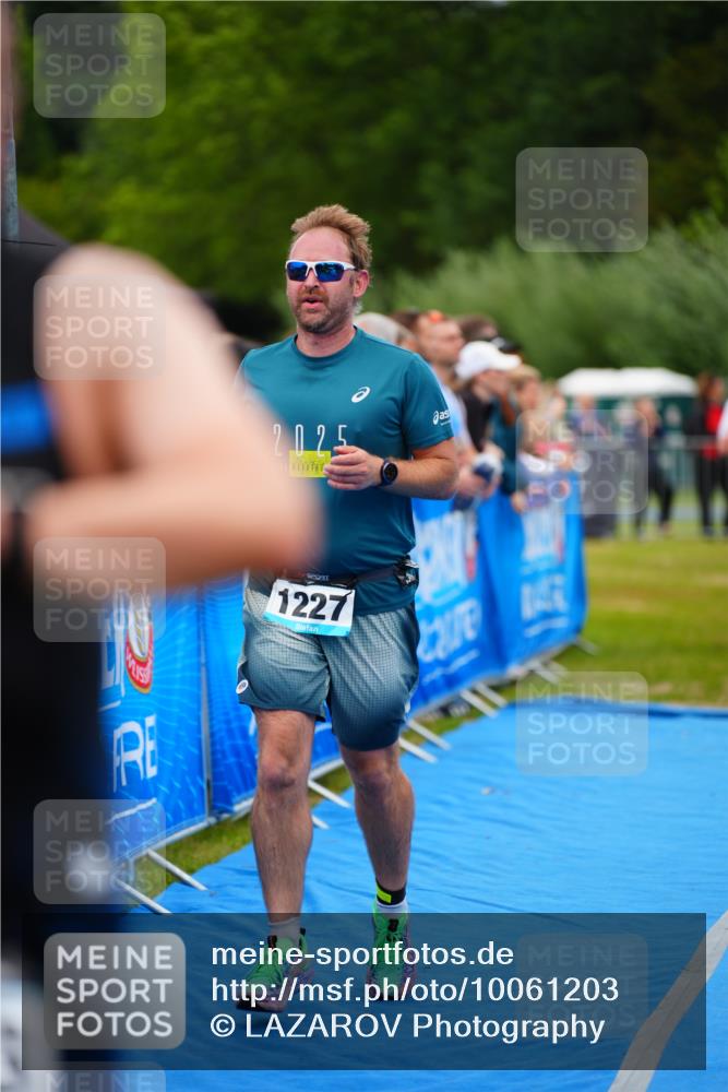 30.08.2026 - Elbe Triathlon Hamburg LAZAROV Photography http://msf.ph/oto/10061203 30.08.2026 11:44:05 Ziel 1227, 1287 meine-sportfotos.de