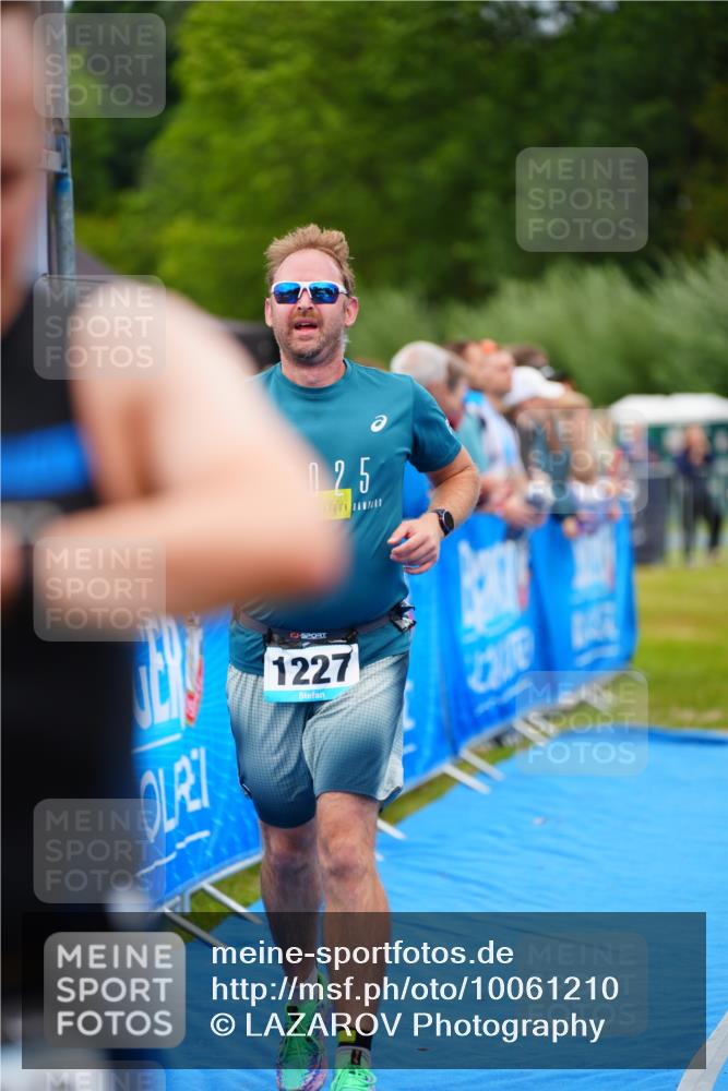 30.08.2026 - Elbe Triathlon Hamburg LAZAROV Photography http://msf.ph/oto/10061210 30.08.2026 11:44:06 Ziel 1227, 1287 meine-sportfotos.de