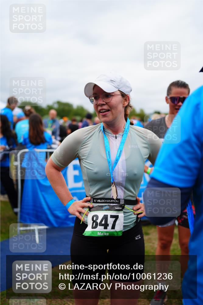 30.08.2026 - Elbe Triathlon Hamburg LAZAROV Photography http://msf.ph/oto/10061236 30.08.2026 11:44:14 Ziel 808 meine-sportfotos.de