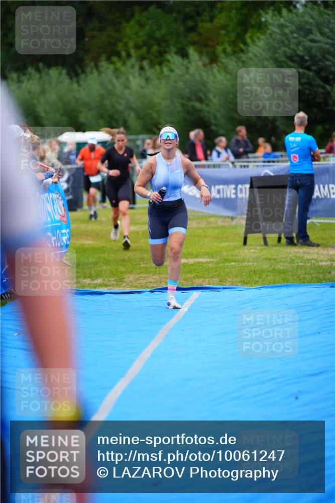 30.08.2026 - Elbe Triathlon Hamburg LAZAROV Photography http://msf.ph/oto/10061247 30.08.2026 11:44:19 Ziel 808, 875 meine-sportfotos.de