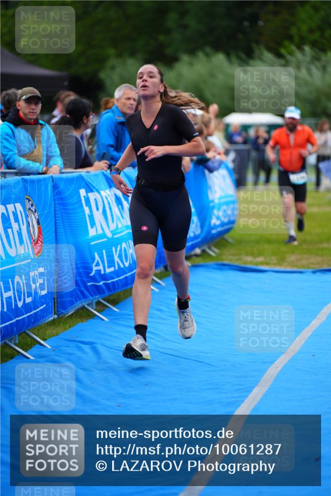 30.08.2026 - Elbe Triathlon Hamburg LAZAROV Photography http://msf.ph/oto/10061287 30.08.2026 11:44:24 Ziel 808, 875, 1239 meine-sportfotos.de