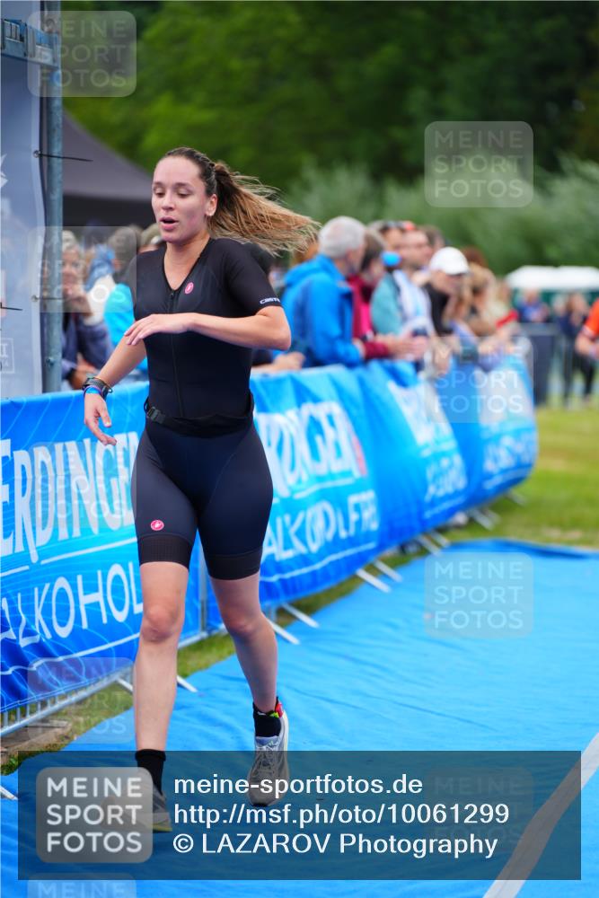 30.08.2026 - Elbe Triathlon Hamburg LAZAROV Photography http://msf.ph/oto/10061299 30.08.2026 11:44:25 Ziel 808, 875, 1239 meine-sportfotos.de