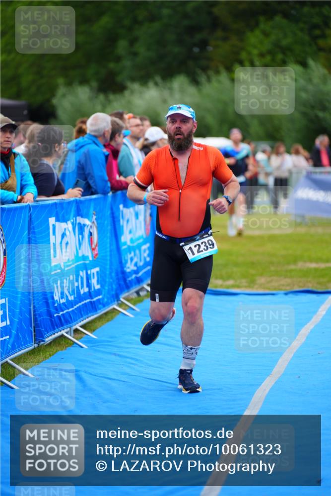30.08.2026 - Elbe Triathlon Hamburg LAZAROV Photography http://msf.ph/oto/10061323 30.08.2026 11:44:28 Ziel 395, 875, 1154, 1161, 1239 meine-sportfotos.de