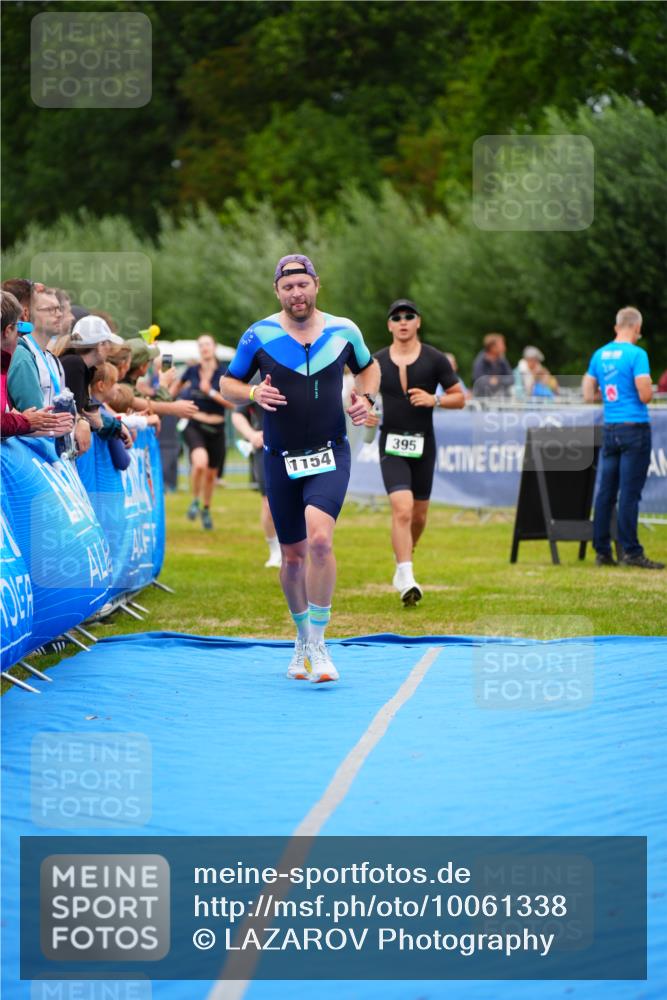 30.08.2026 - Elbe Triathlon Hamburg LAZAROV Photography http://msf.ph/oto/10061338 30.08.2026 11:44:33 Ziel 395, 862, 1154, 1161, 1384 meine-sportfotos.de